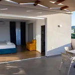 Summer Point Hotel